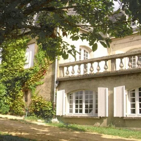 Chambres D'hotes Les Tilleuls 게스트하우스 *